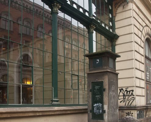 Meteorological post in front Masaryk Railway Station before the restoration