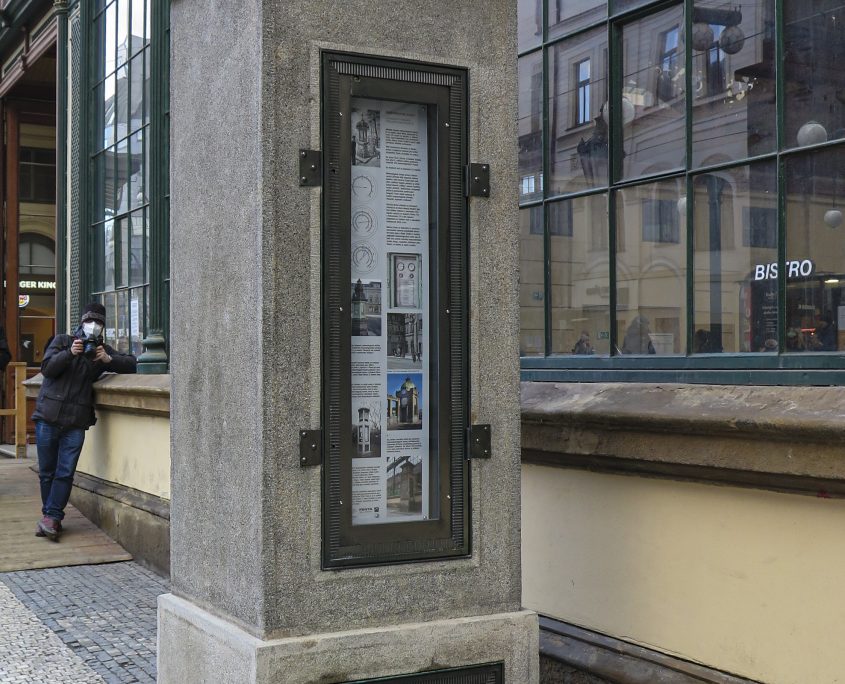 Meteorological post in front of the Masaryk Railway Station today